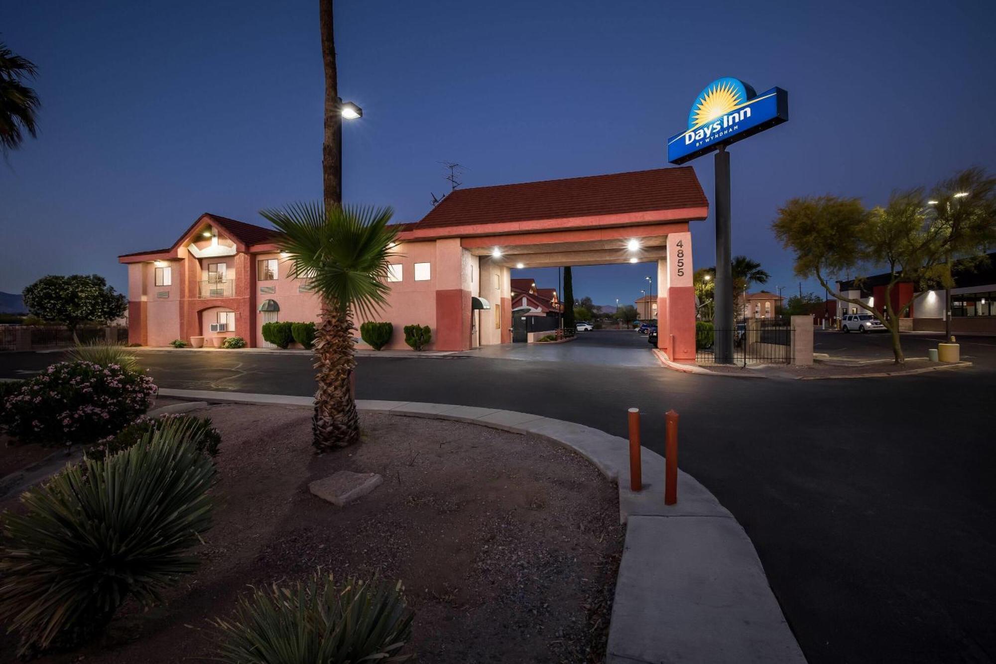 Days Inn By Wyndham Tucson Airport Exteriér fotografie