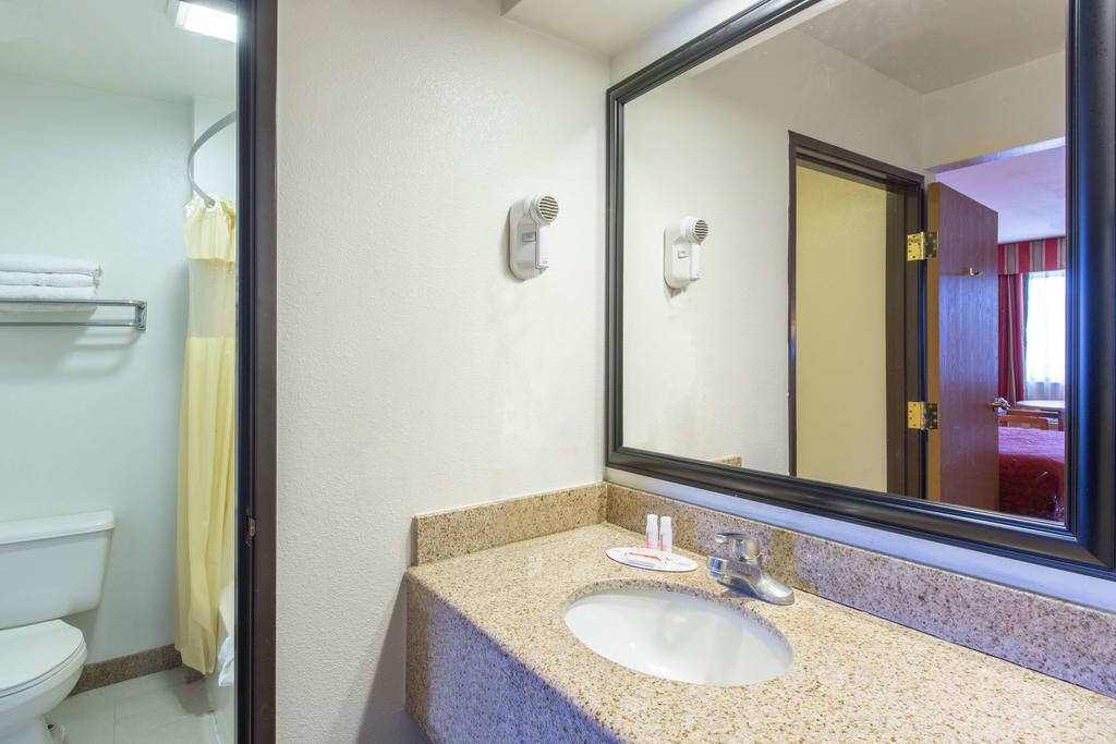 Days Inn By Wyndham Tucson Airport Exteriér fotografie